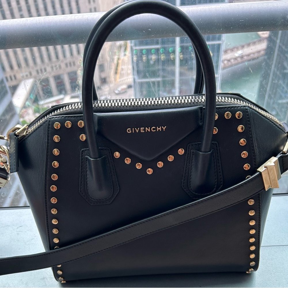 Givenchy small Antigona black with gold stud details